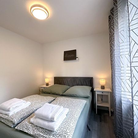 Stilvolles, Frisch Renoviertes 2Zi Apartment Mit Kueche Und Balkon In Kliniknaehe Bad Oeynhausen Exteriör bild